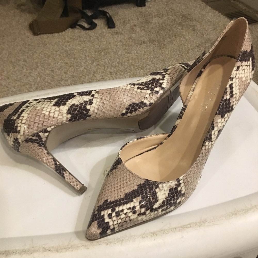 Python Pumps - Picture 3 of 3